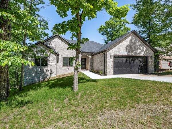 14 Sheffield Drive , Bella Vista, AR 72714