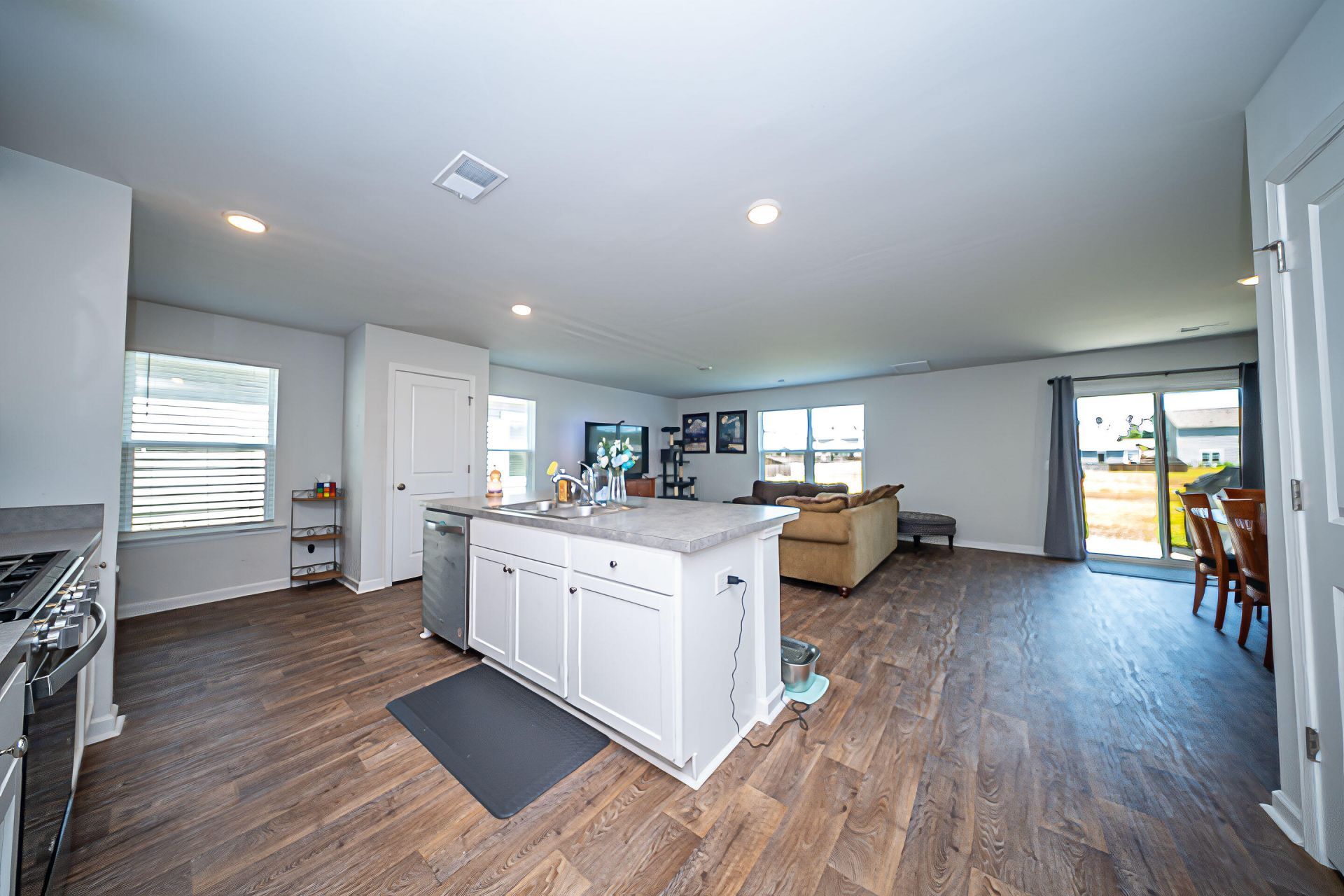 212 Coral Sunset Way Photo 19