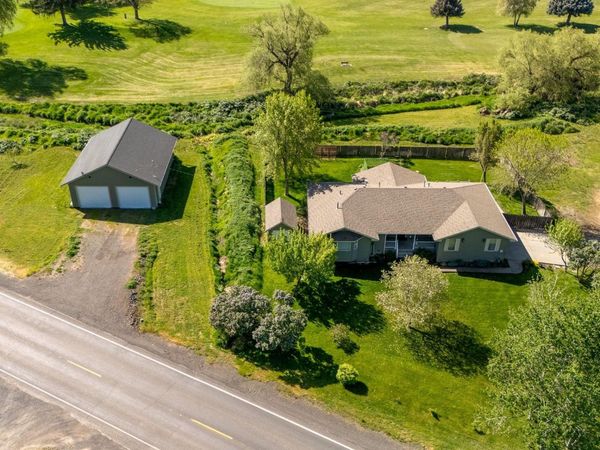 601 Tomeo Ct, St John, WA 99171