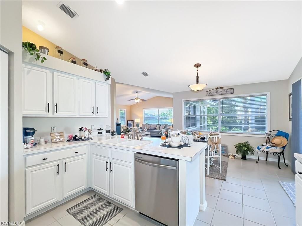 7631 Woodland Bend Cir , Fort Myers, FL 33912 Photo