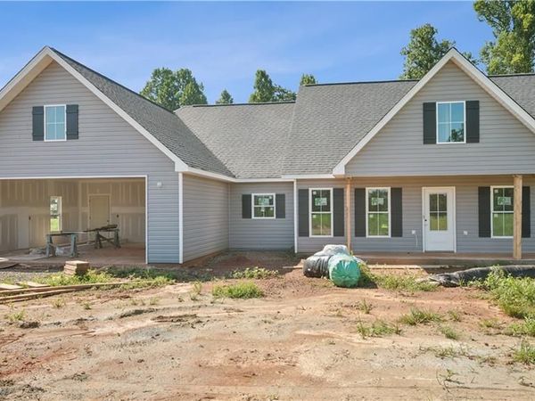 86 Gregorys Grange Drive, Yanceyville, NC 27379