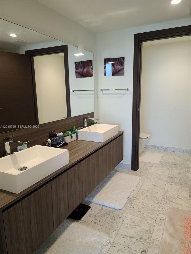 1000 Brickell Plz , Unit 3510, Miami, FL 33131 Photo