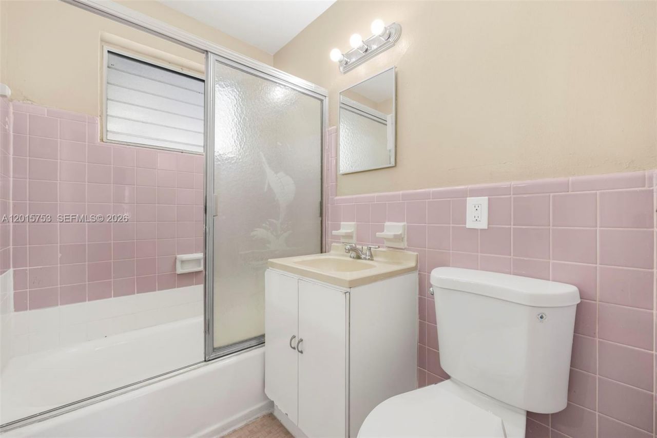 126 SW 18th Ave , Unit 11, Miami, FL 33135 Photo