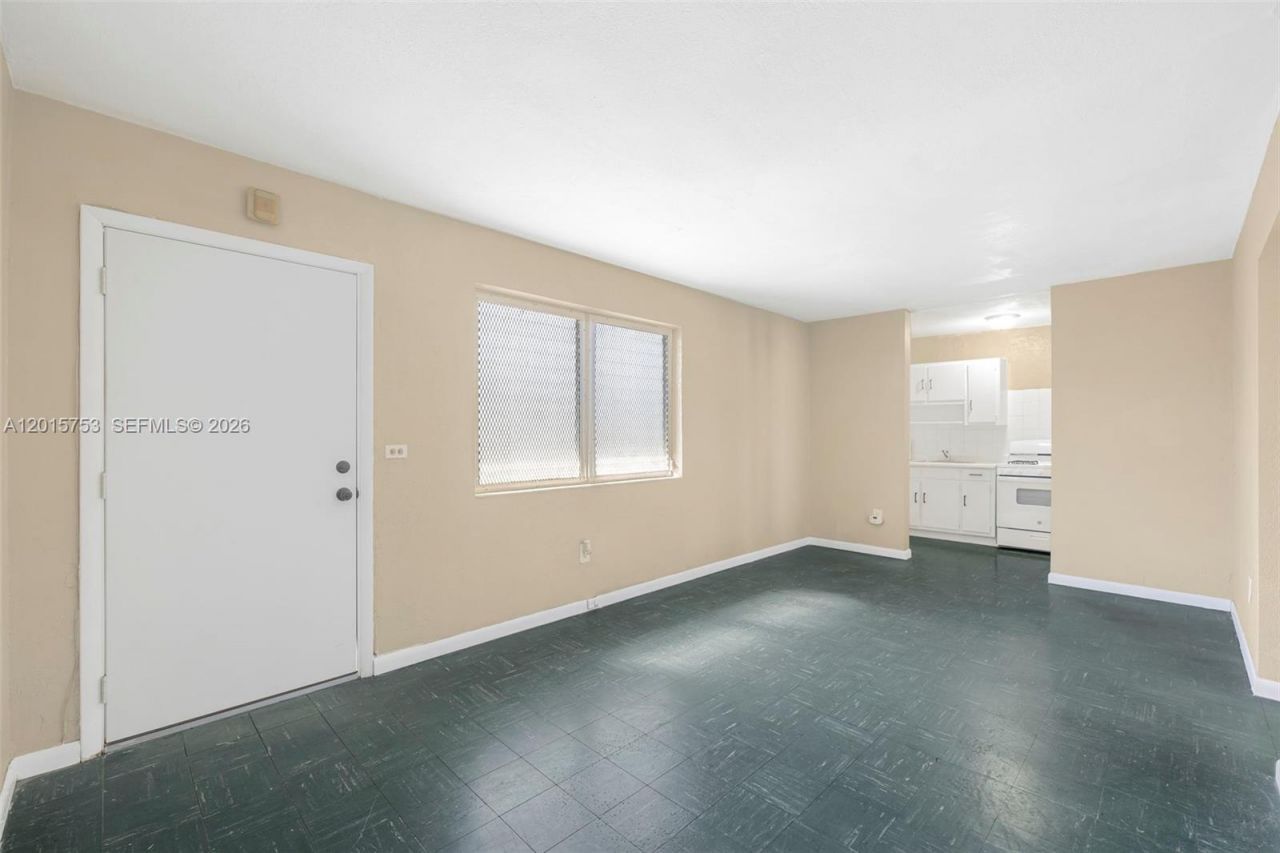 126 SW 18th Ave , Unit 11, Miami, FL 33135 Photo