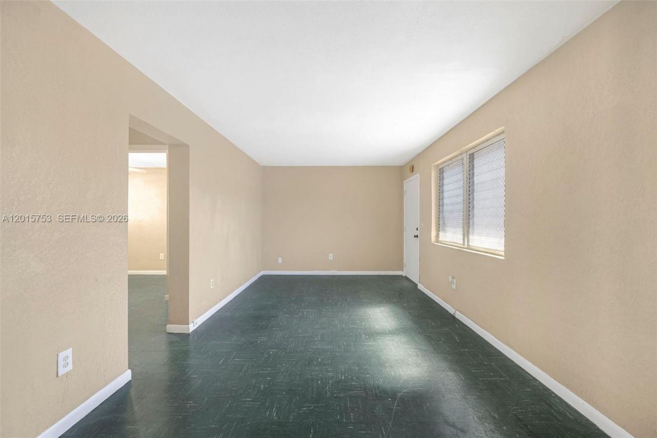 126 SW 18th Ave , Unit 11, Miami, FL 33135 Photo