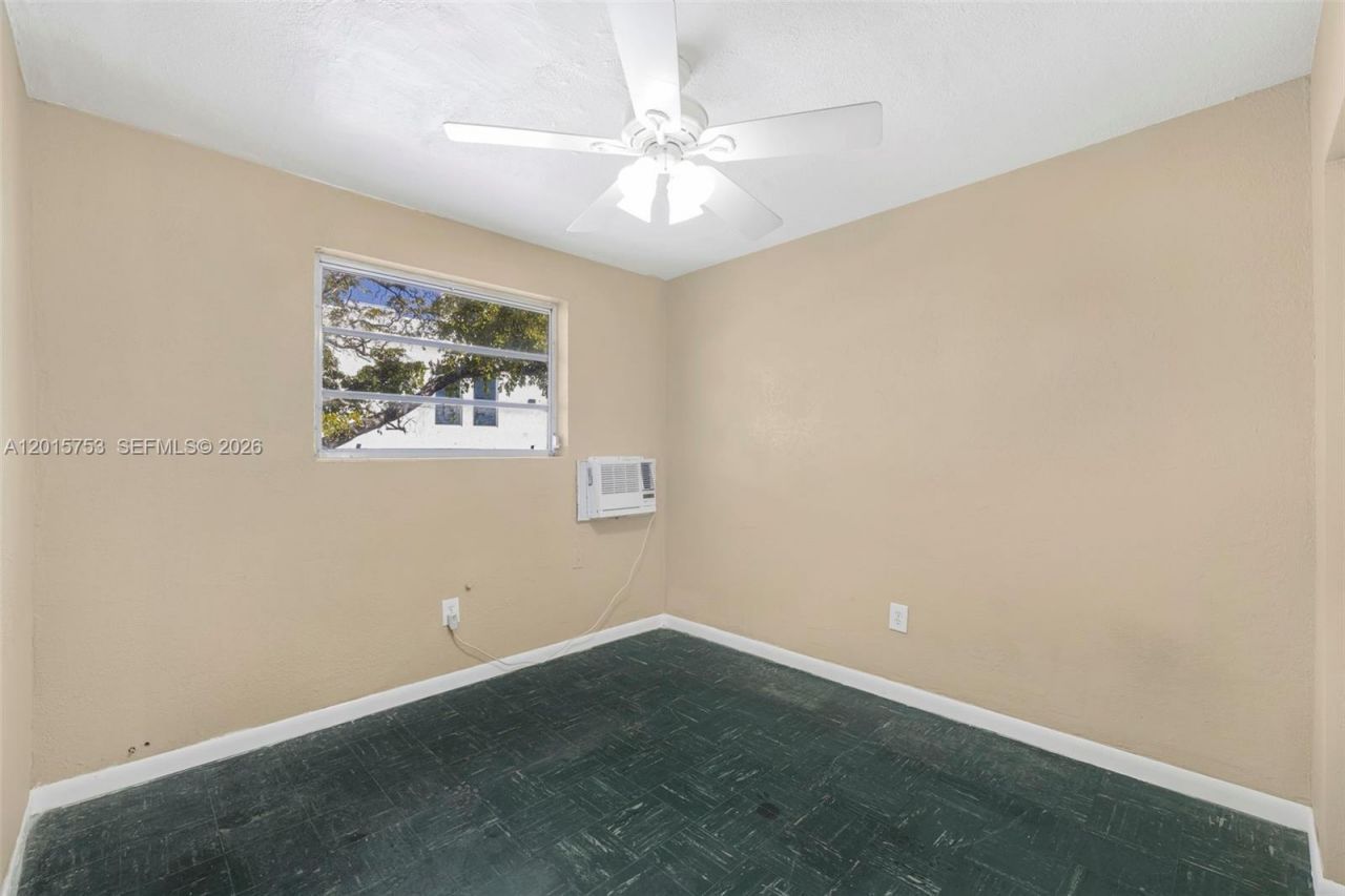 126 SW 18th Ave , Unit 11, Miami, FL 33135 Photo