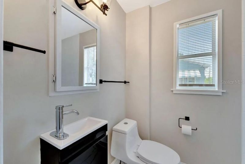 828 22nd Avenue N, Unit 1/2, Saint Petersburg, FL 33704 Photo