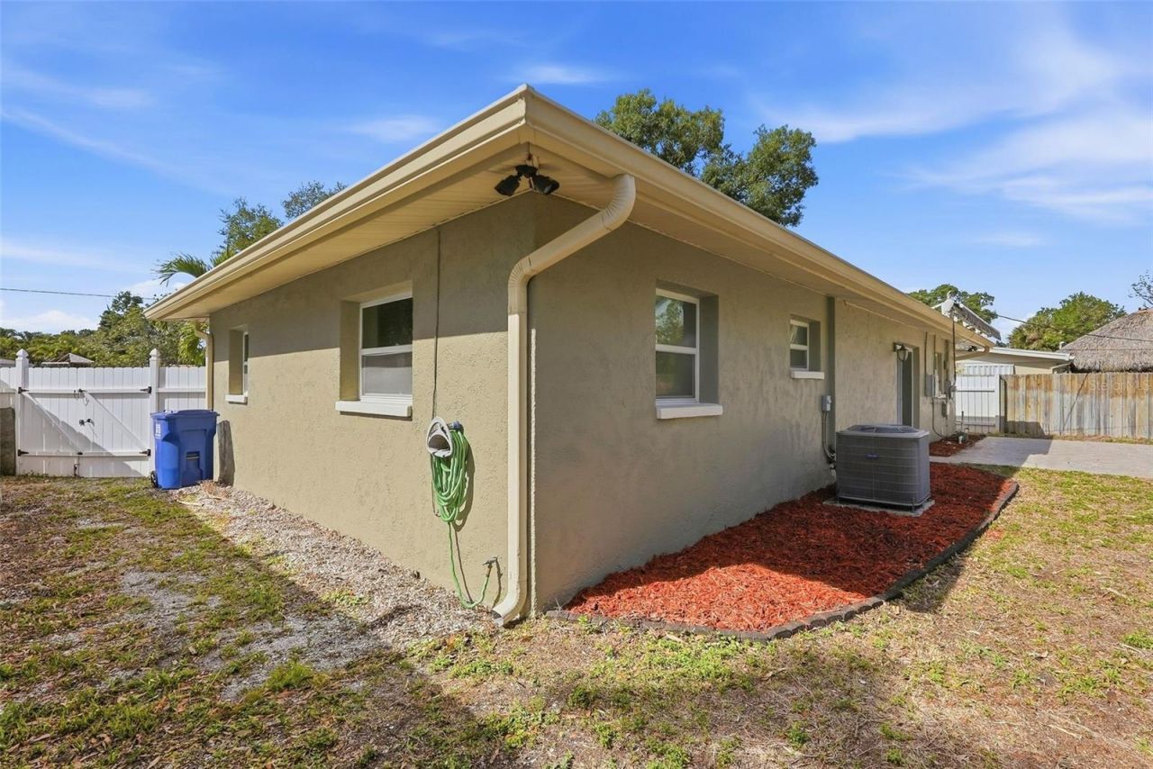 5654 Kiwanis Place Ne, Saint Petersburg, FL 33703 Photo