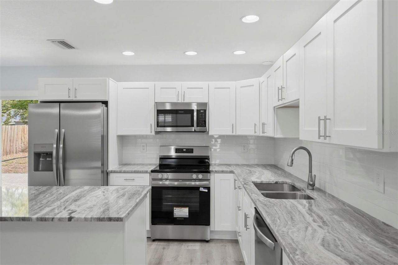 5654 Kiwanis Place Ne, Saint Petersburg, FL 33703 Photo