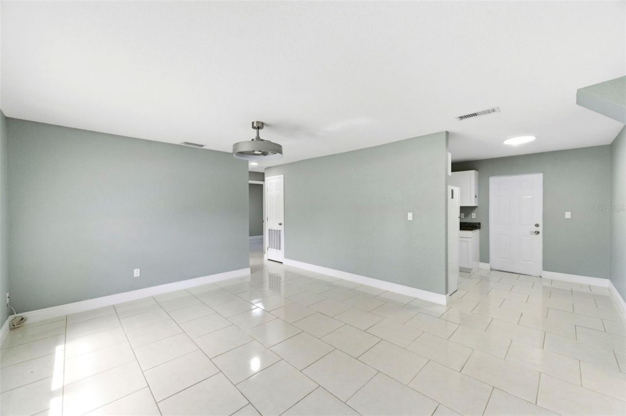 10220 N 23rd Street, Tampa, FL 33612 Photo