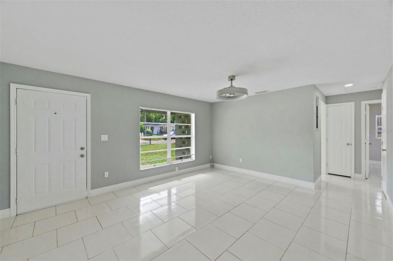 10220 N 23rd Street, Tampa, FL 33612 Photo