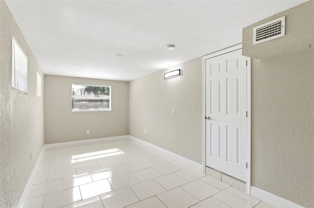 10220 N 23rd Street, Tampa, FL 33612 Photo