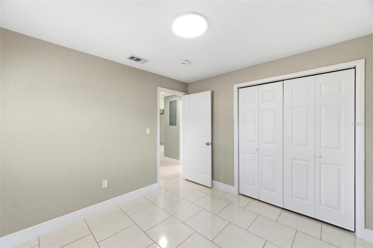 10220 N 23rd Street, Tampa, FL 33612 Photo