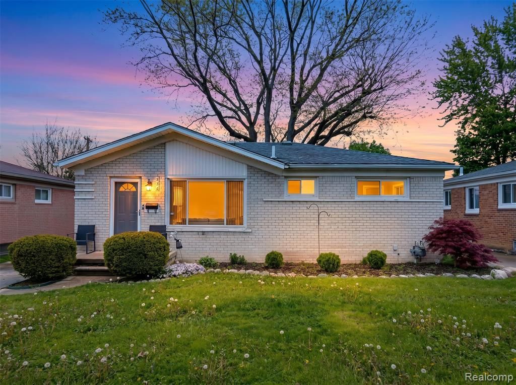 534 Henry Ruff Road, Garden City, MI 48135 Main Photo
