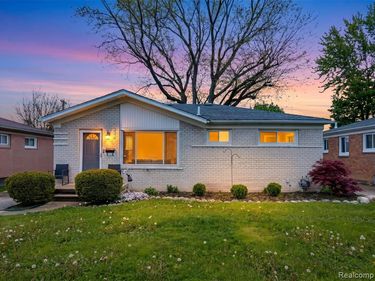 534 Henry Ruff Road, Garden City, MI 48135