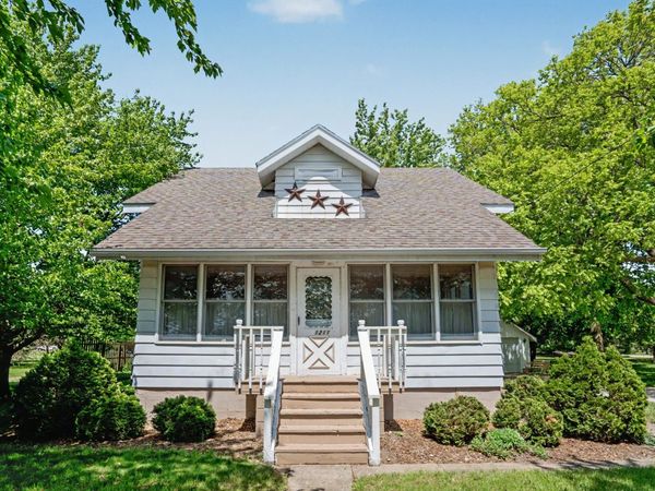 1211 16th Avenue , Erie, IL 61250