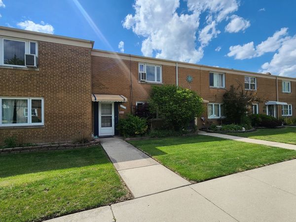 3820 Forest Avenue , Brookfield, IL 60513