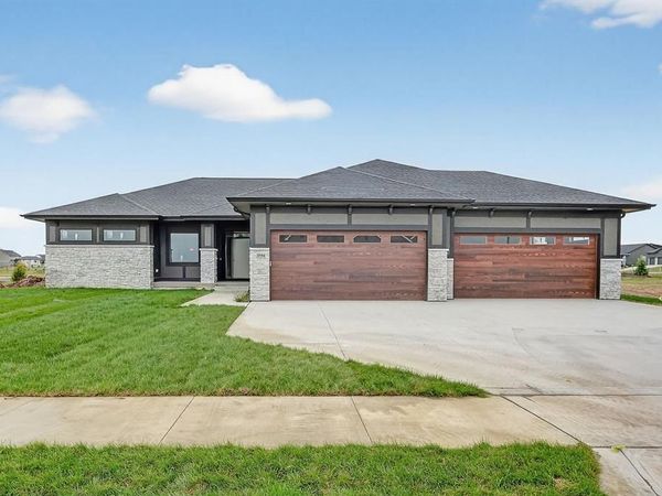 3794 NW 183rd Street, Clive, IA 50325