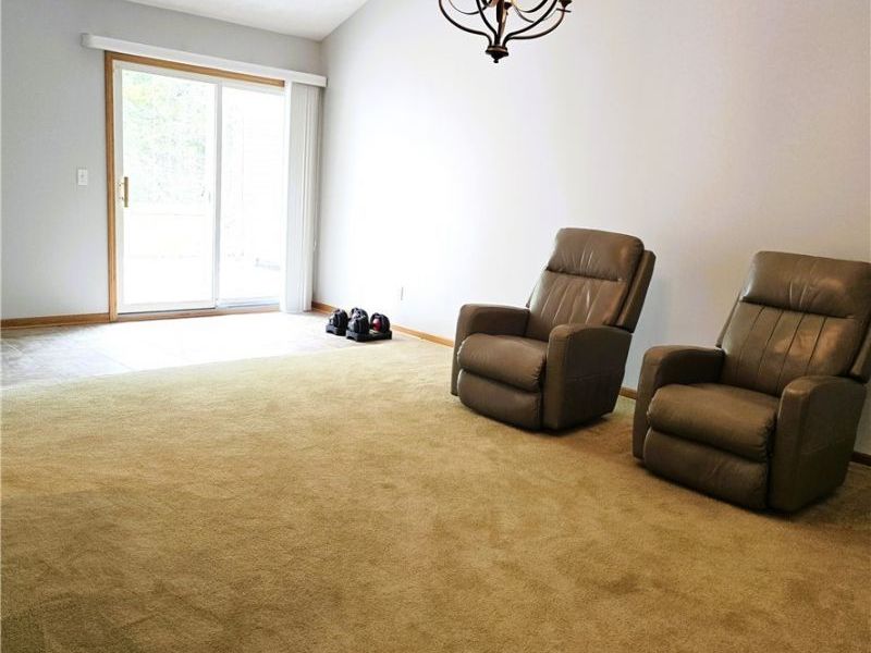 15672 Roxboro Drive , Middleburg Heights, OH 44130 Photo 6