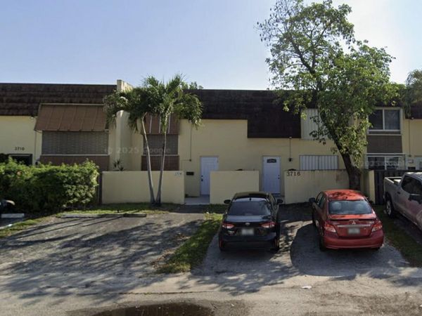 3714 SW 60th Terrace, Unit 28, Davie, FL 33314