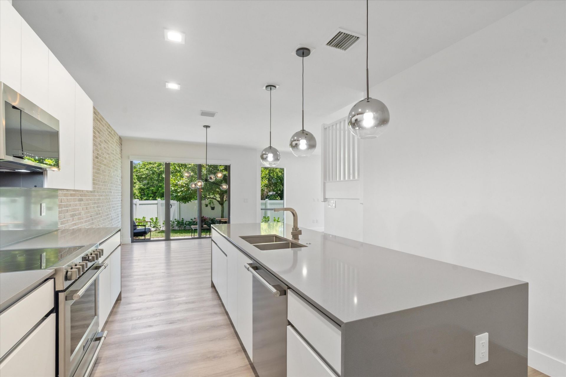 341 SW 16th Court, Fort Lauderdale, FL 33315 Photo