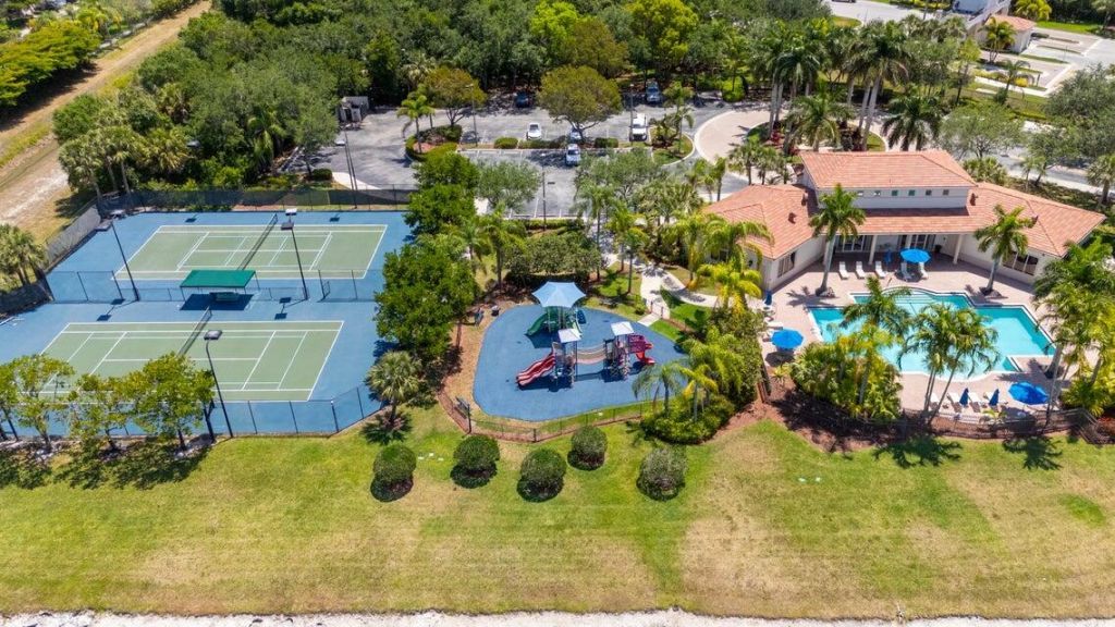 1324 Beacon Circle, Wellington, FL 33414 Photo
