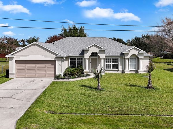 1891 SE Mandrake Circle, Port St. Lucie, FL 34952
