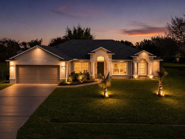 1891 SE Mandrake Circle, Port St. Lucie, FL 34952