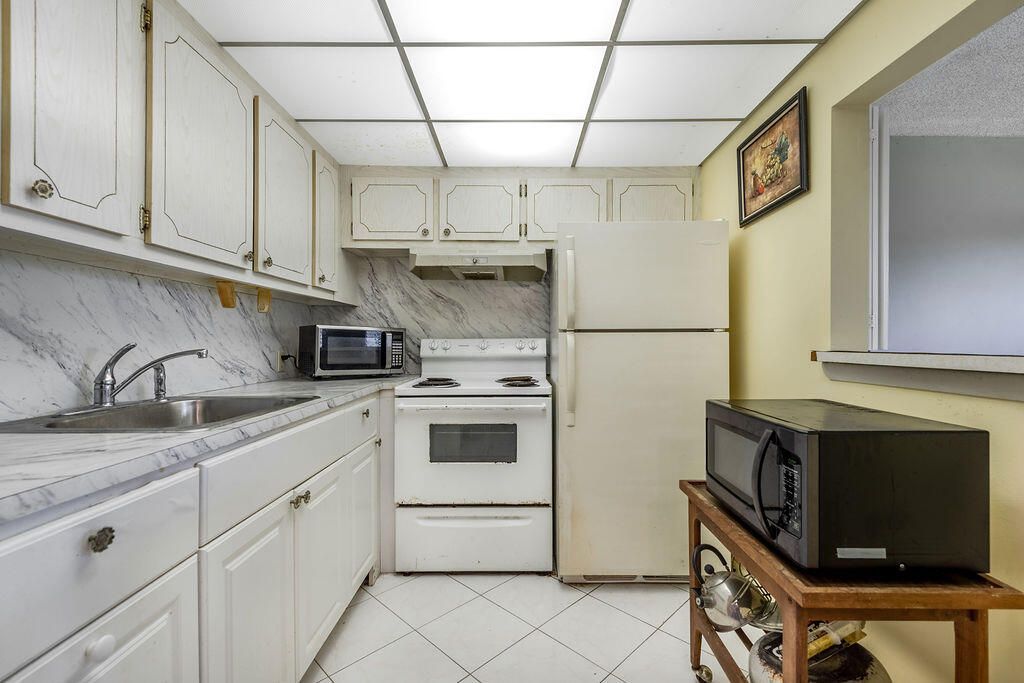 301 Preston H, Unit 301, Boca Raton, FL 33434 Photo
