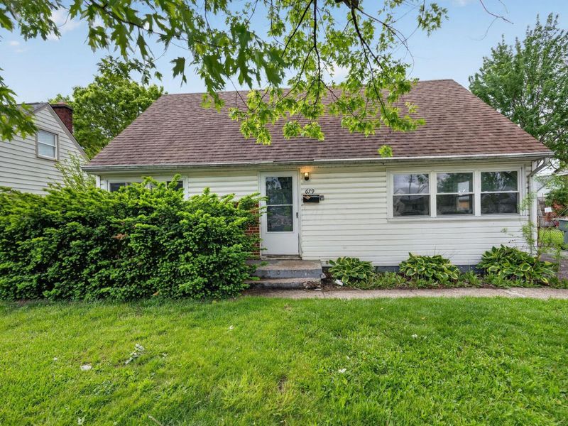 679 Savannah Drive , Columbus, OH 43228 Photo 2
