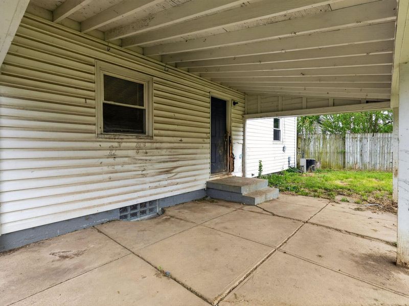 679 Savannah Drive , Columbus, OH 43228 Photo 6
