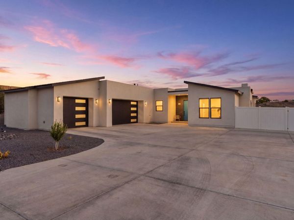 2541 Chessman Drive NE, Rio Rancho, NM 87124