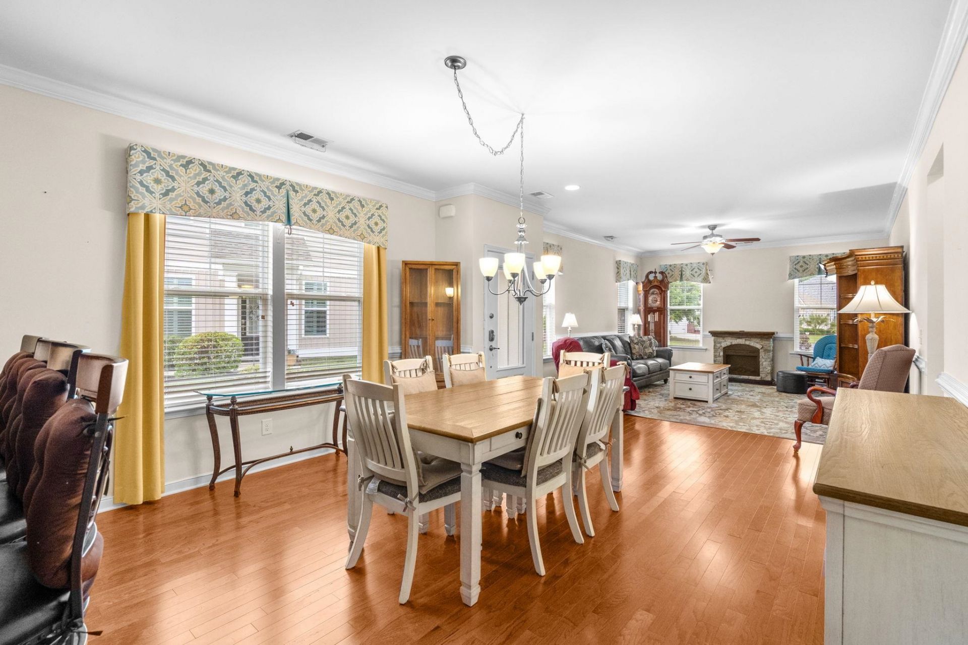 710 Pickering Dr. Photo 16