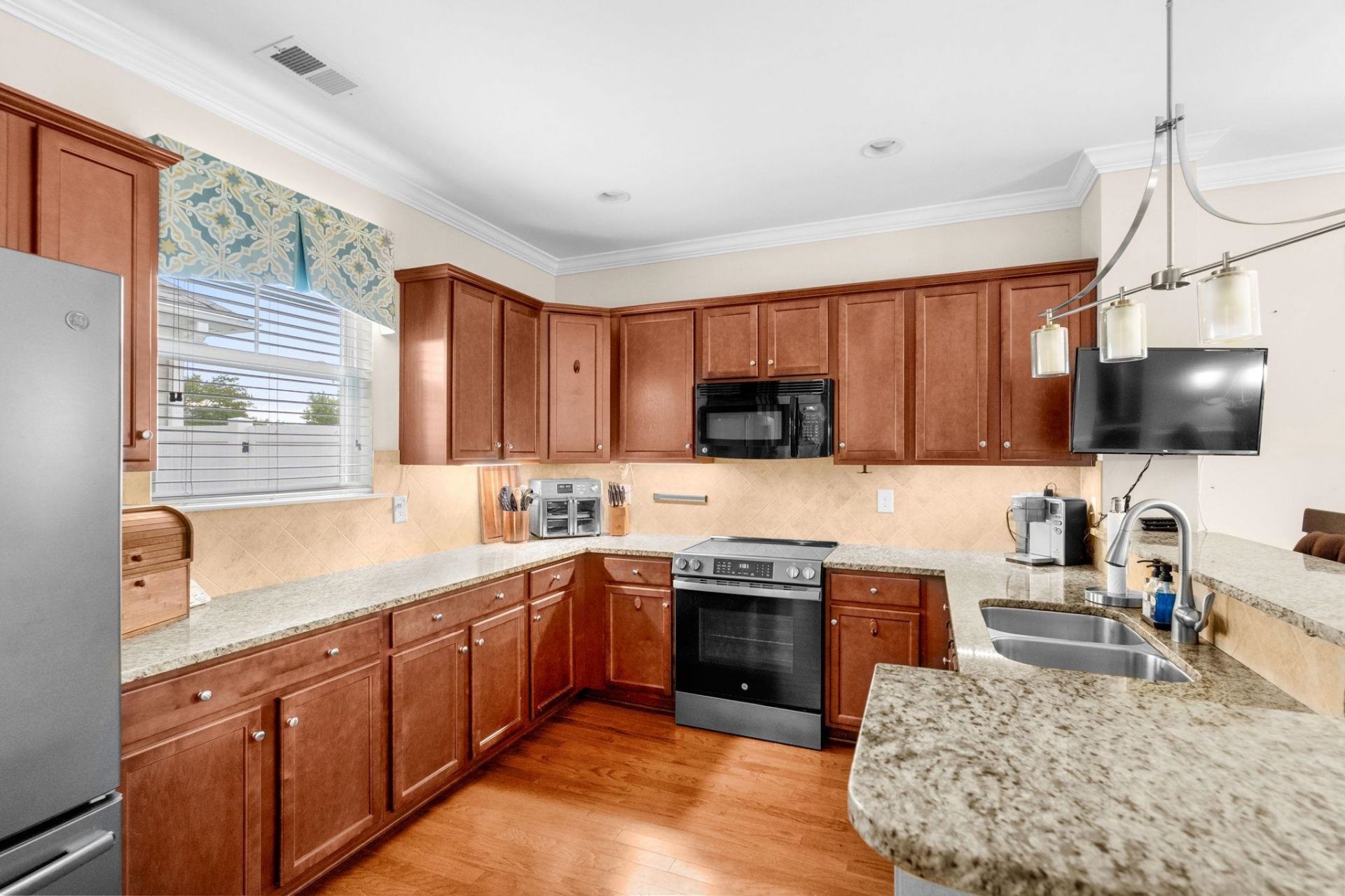 710 Pickering Dr. Photo 20