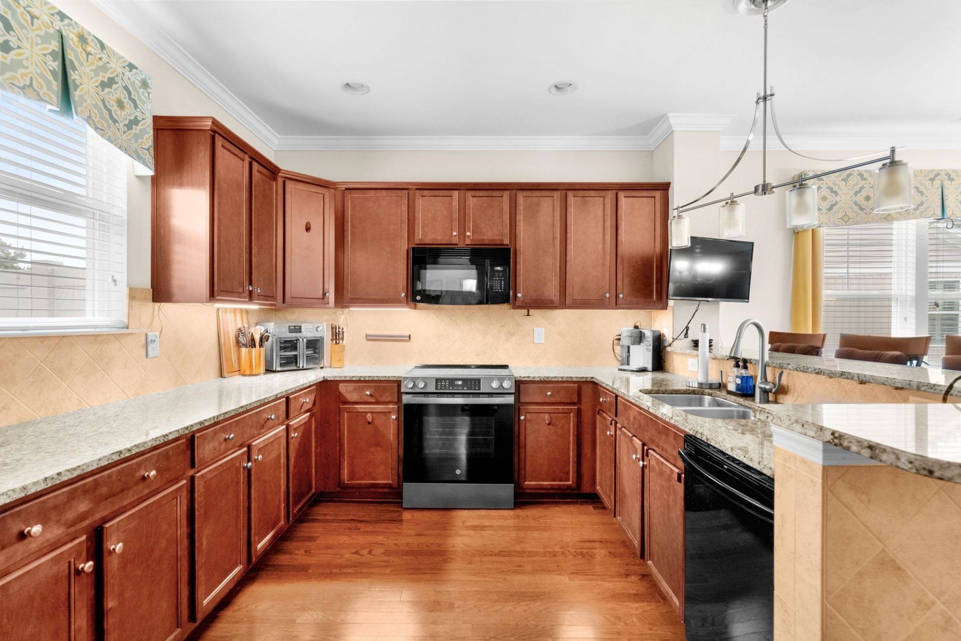 710 Pickering Dr. Photo 21