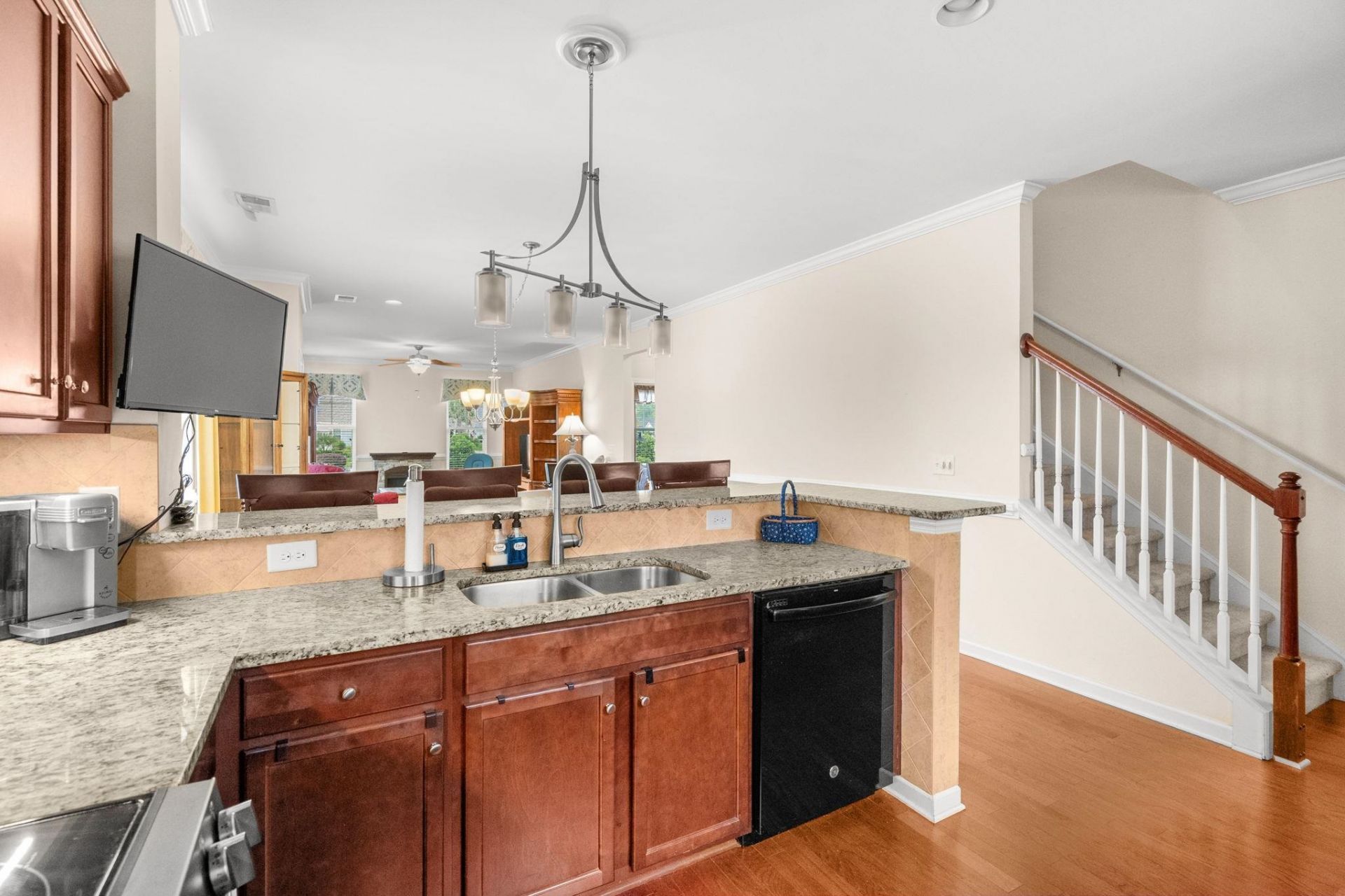 710 Pickering Dr. Photo 23