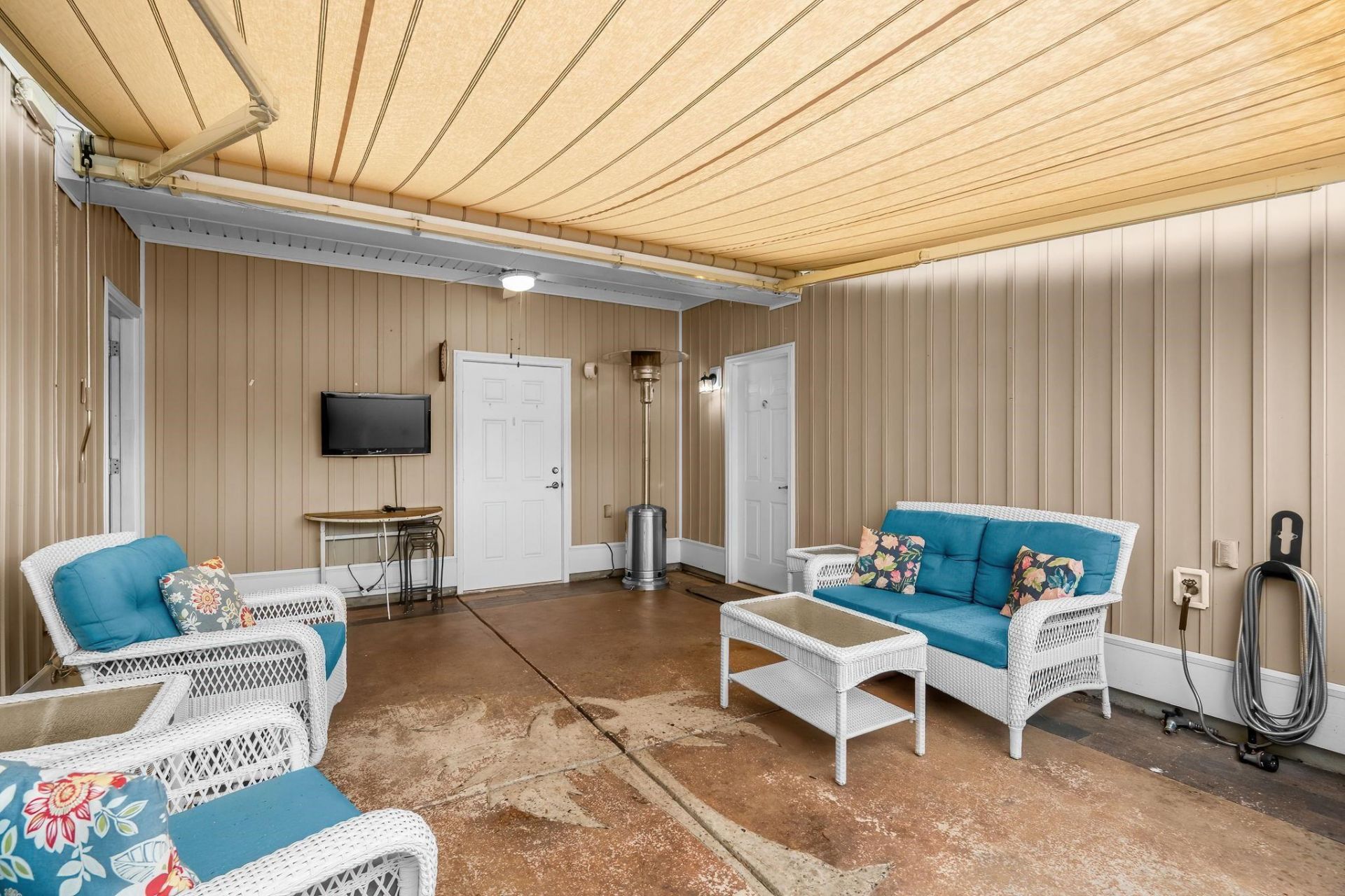 710 Pickering Dr. Photo 28
