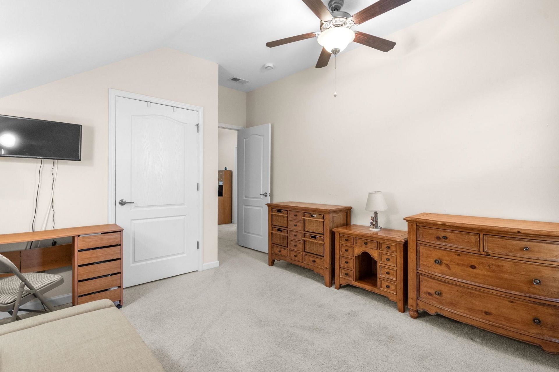 710 Pickering Dr. Photo 39