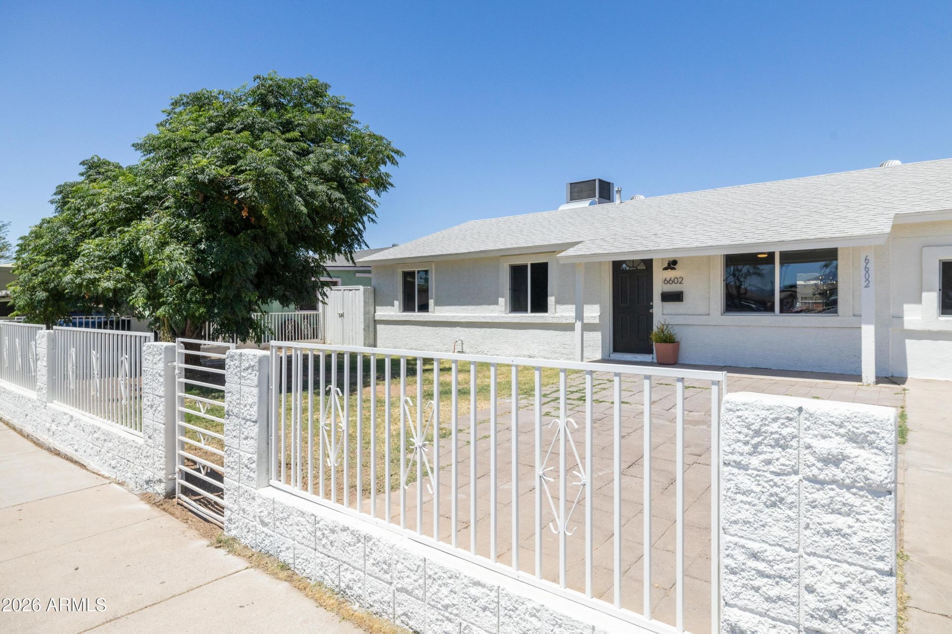 6602 W Holly Street, Phoenix, AZ 85035 Main Photo