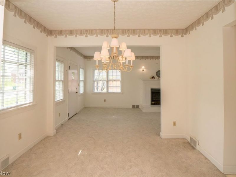 215 Lake Avenue NE, Hartville, OH 44632 Photo 10