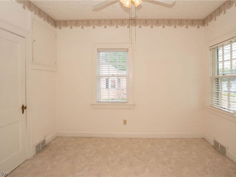 215 Lake Avenue NE, Hartville, OH 44632 Photo 15