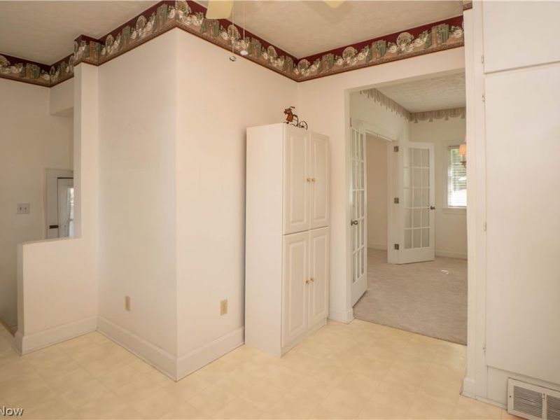 215 Lake Avenue NE, Hartville, OH 44632 Photo 22
