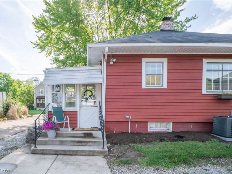 215 Lake Avenue NE, Hartville, OH 44632 Photo 37