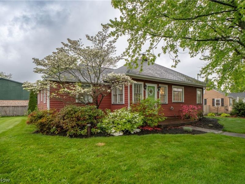 215 Lake Avenue NE, Hartville, OH 44632 Photo 44