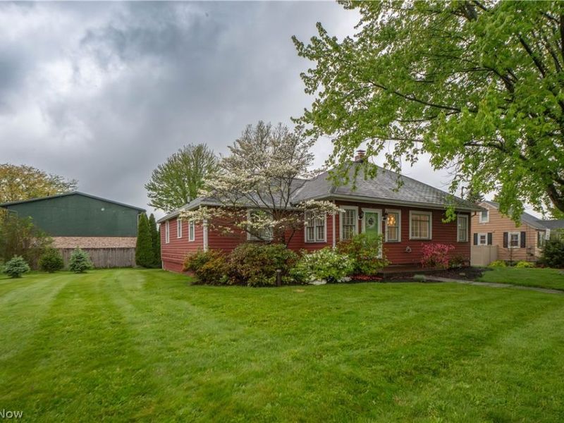 215 Lake Avenue NE, Hartville, OH 44632 Photo 45