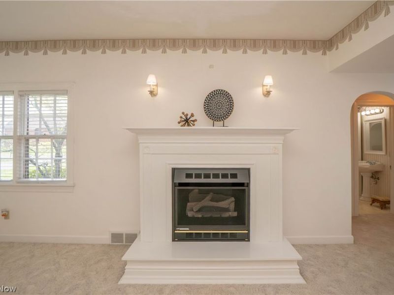 215 Lake Avenue NE, Hartville, OH 44632 Photo 8