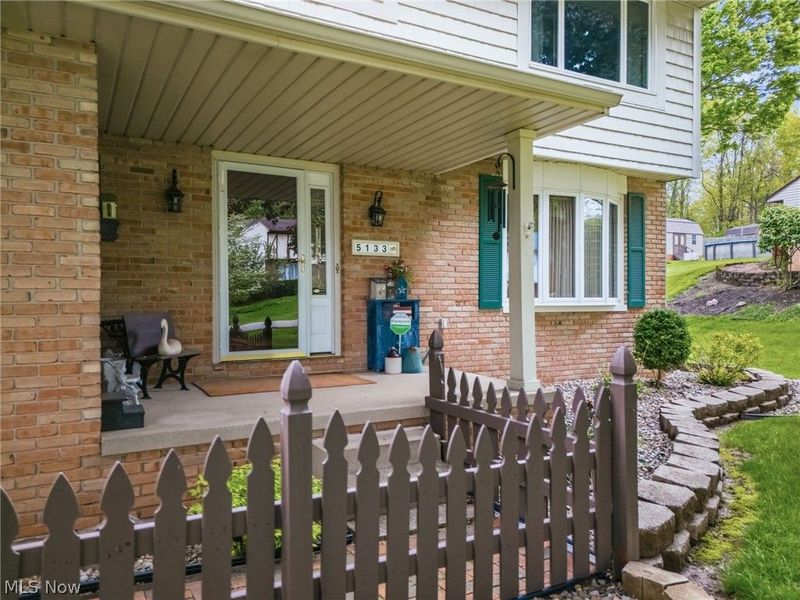 5133 Seaview Circle NW, Canton, OH 44708 Photo 3