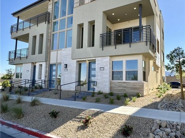 10051 Hematite Place , Unit 18, Las Vegas, NV 89143