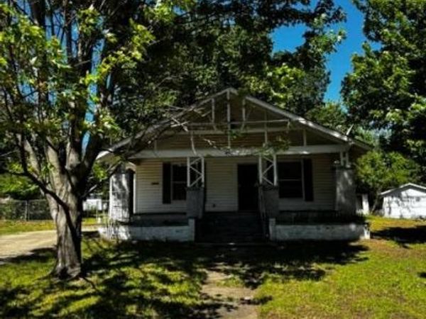 417 S 5th Street, Okemah, OK 74859