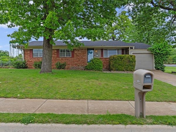 903 W Olrich Street , Rogers, AR 72756